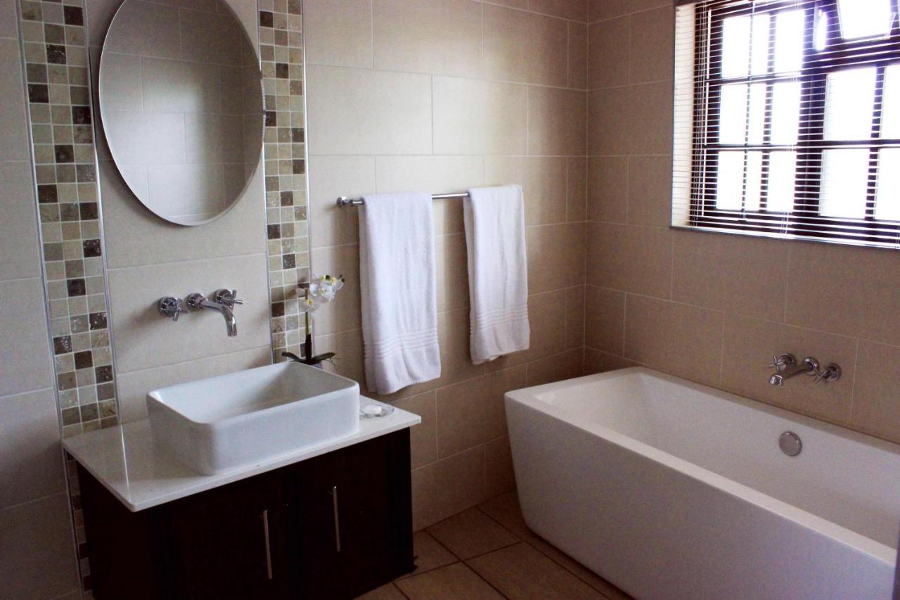Be At Home Guesthouse Klerksdorp Eksteriør billede