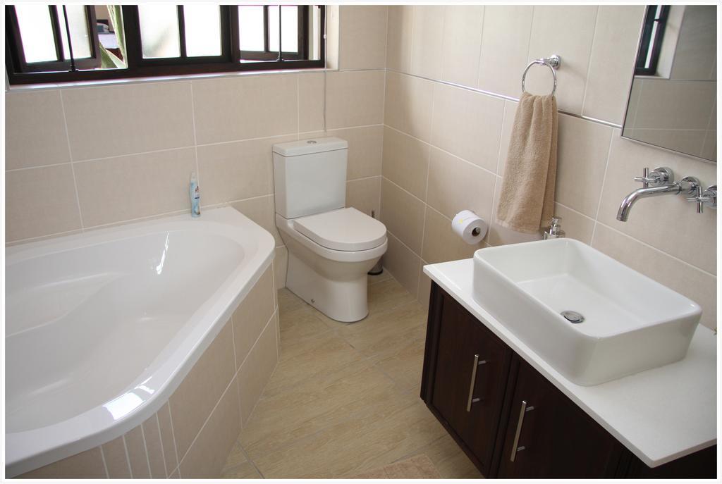 Be At Home Guesthouse Klerksdorp Værelse billede