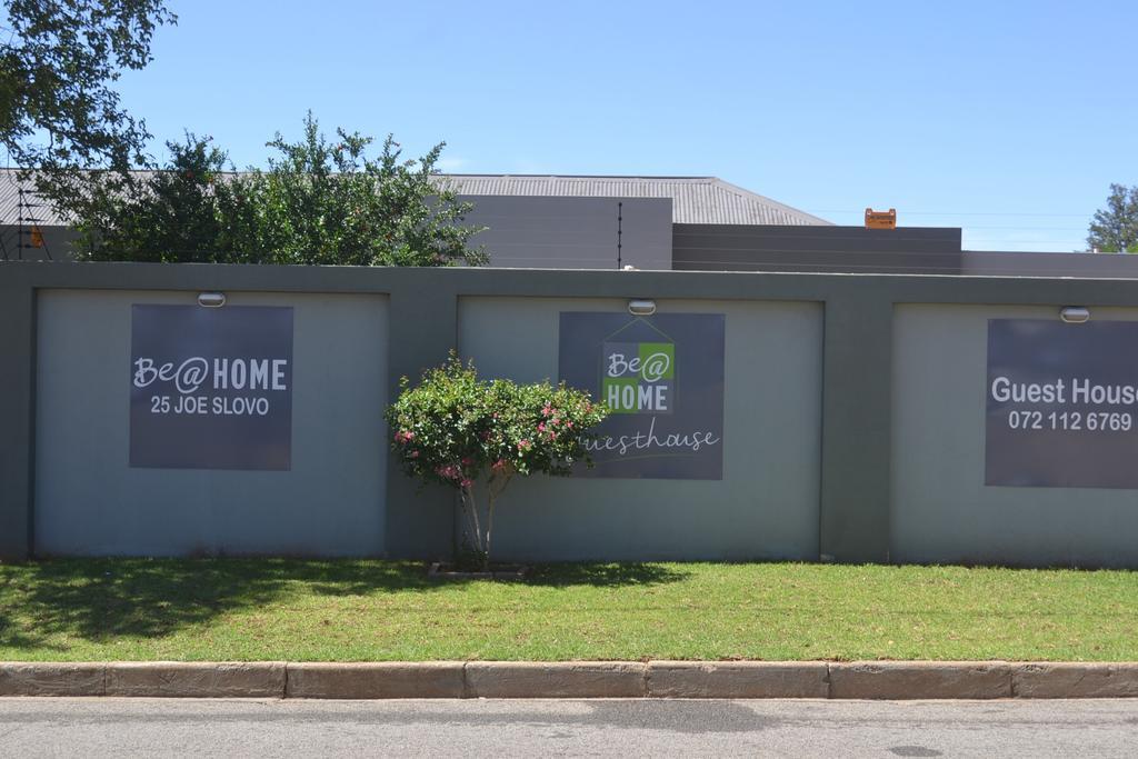 Be At Home Guesthouse Klerksdorp Eksteriør billede